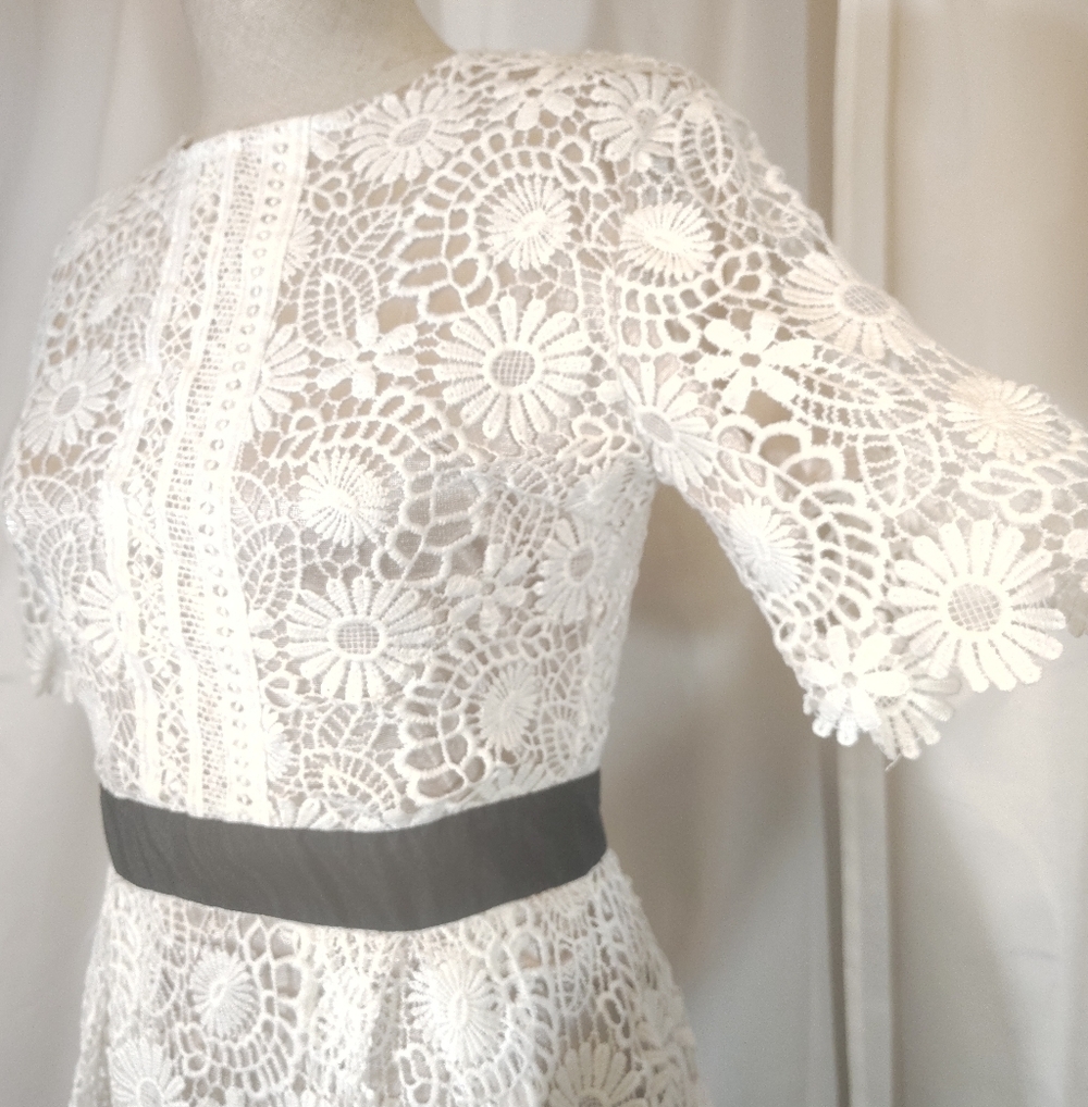 Lady Sharpely Maxi Dress, Vintage,White Lace Beige Lining, ZipUp, Short Sleeve,2 - Picture 7 of 14